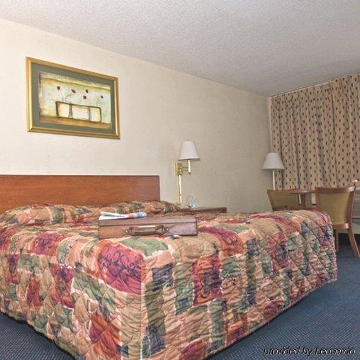 Regency Travel Inn Hayti Quarto foto